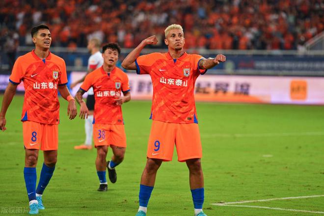 开云体育在线-山东鲁能主场大捷，积分榜前列稳固的简单介绍