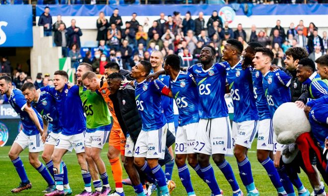 斯特拉斯堡在场上展示出色技术的简单介绍