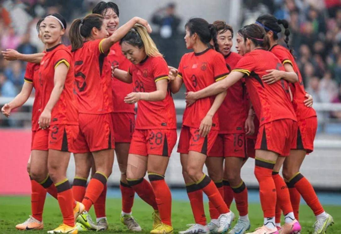 开云体育官方网站-中国队夺得女子比赛季军，士气高涨