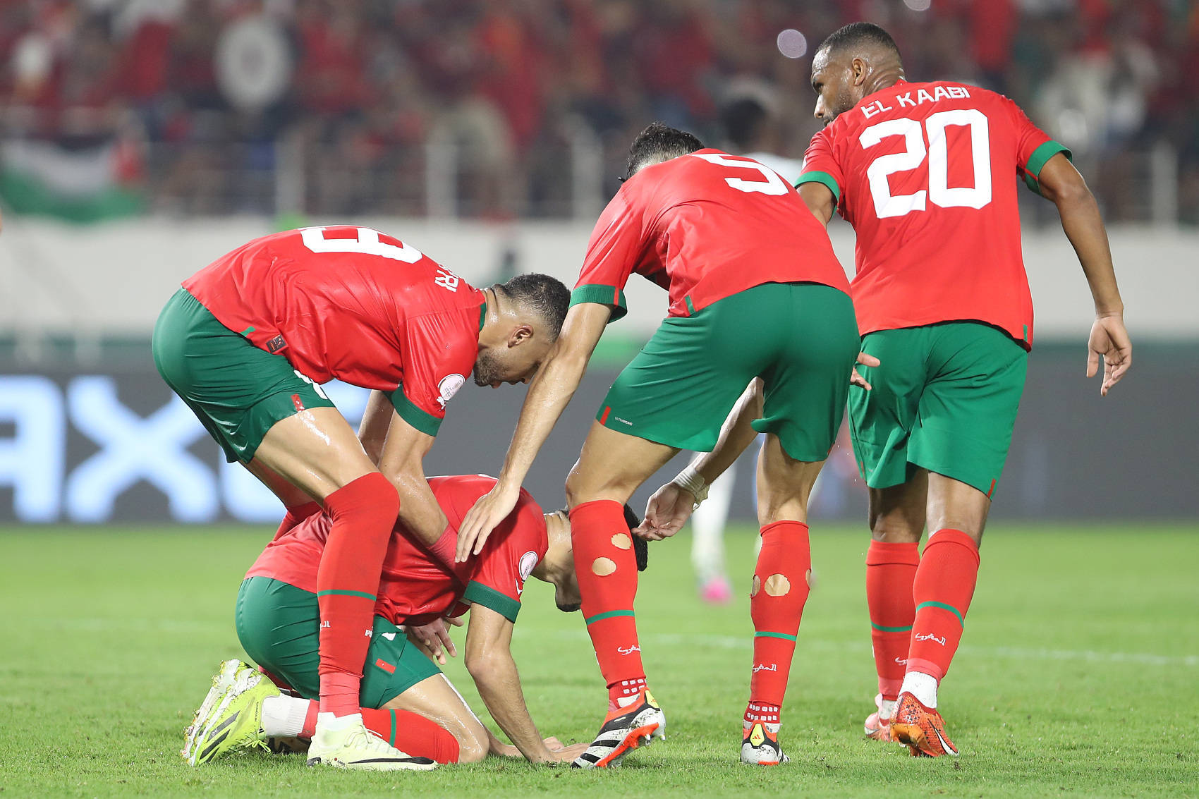 南非队在比赛中表现出色轻松获得胜利 南非队在比赛中表现出色轻松获得胜利