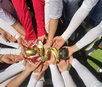 女子足球壮举:团队齐心努力取得胜利的简单介绍 女子足球壮举:团队齐心努力取得胜利的简单介绍