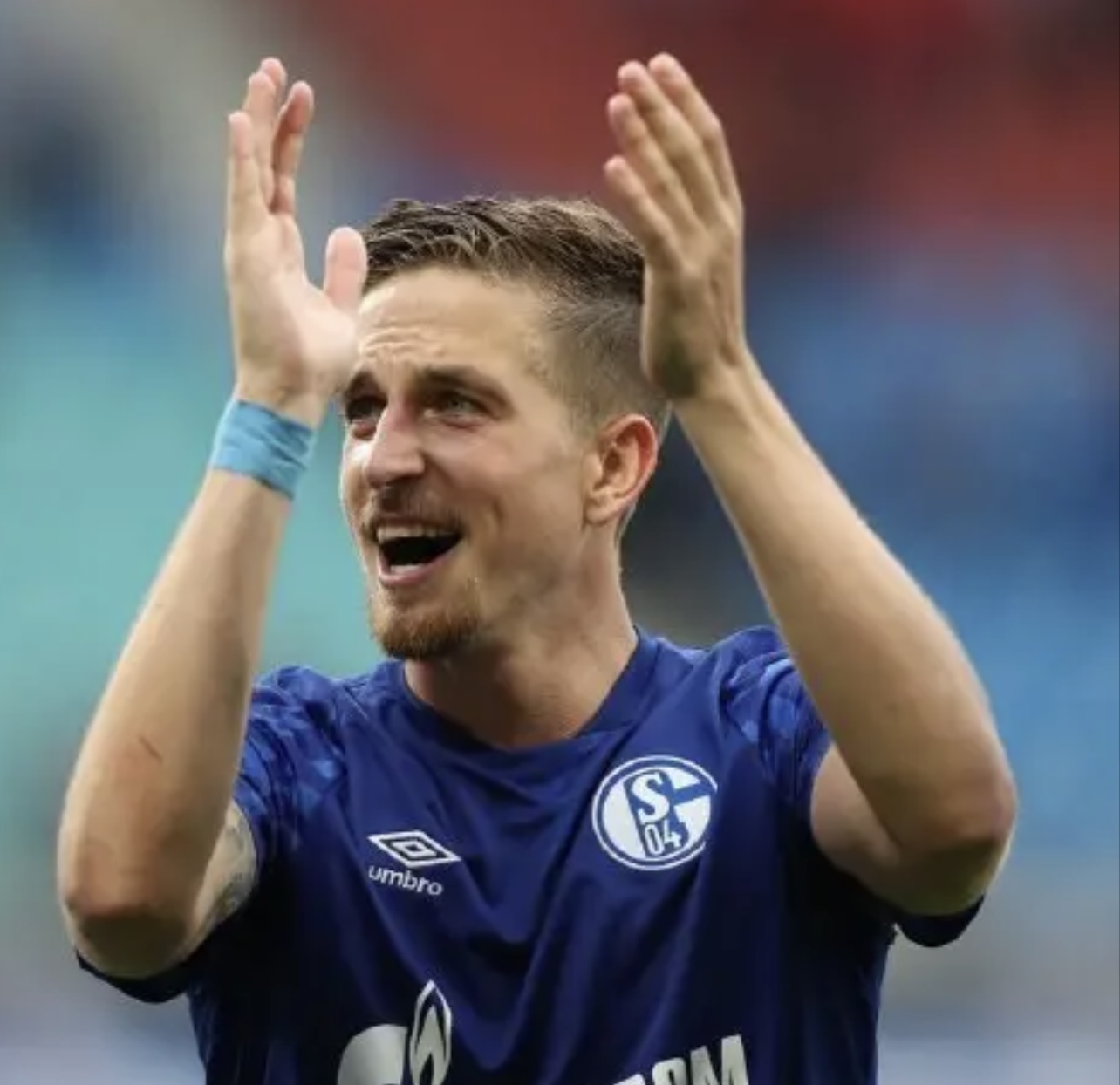 沙尔克足球俱乐部迎来胜利的良机 沙尔克足球俱乐部迎来胜利的良机