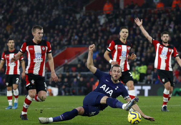 包含热刺惊险逃平,主场失利悬了的词条 包含热刺惊险逃平,主场失利悬了的词条