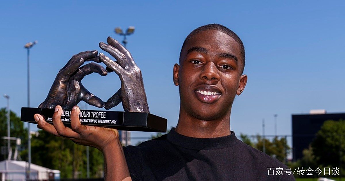 阿贾克斯努力不懈,望进军的简单介绍 阿贾克斯努力不懈,望进军的简单介绍