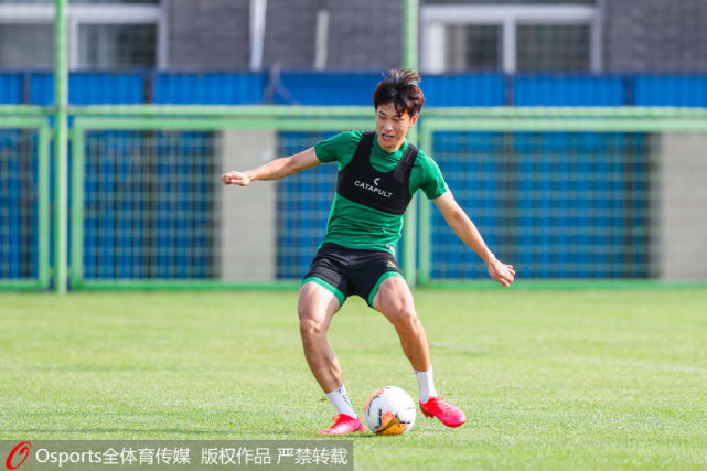 东球队圆满完成比赛,笑容满面的简单介绍 东球队圆满完成比赛,笑容满面的简单介绍