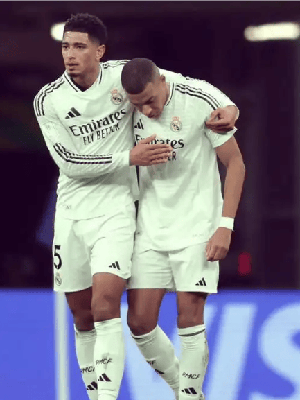 包含巴黎圣日耳曼锋线组合成为球队杀手锏的词条