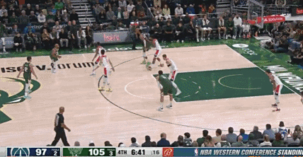 关于真人主场击败雄鹿，特纳砍下20+10的信息