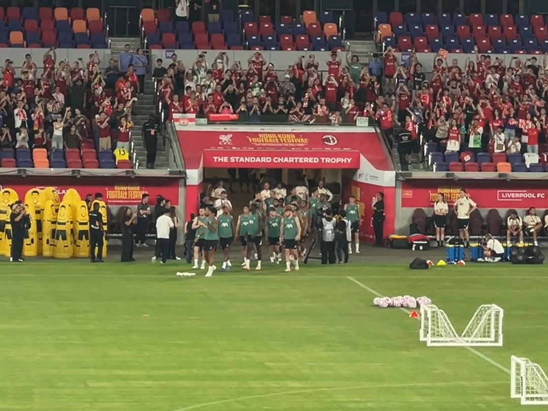 关于利物浦中场球员回归训练场，备战关键半决赛的信息