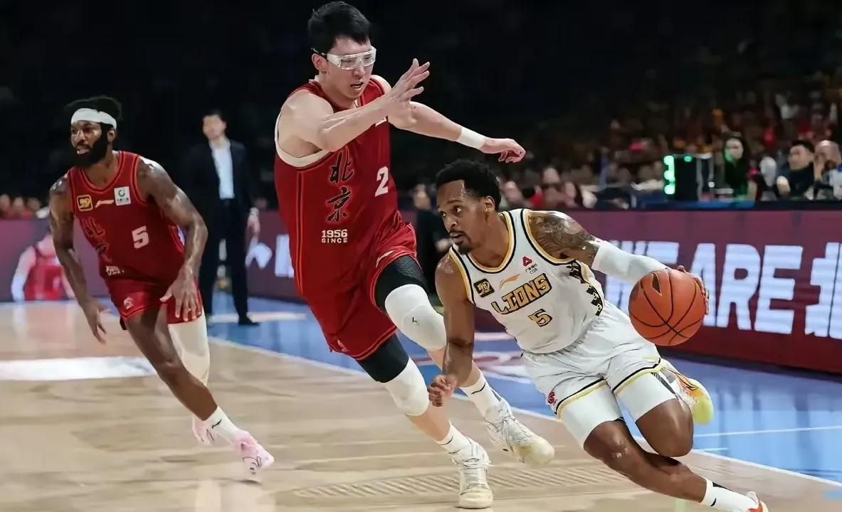 关于新疆队力克福建！周琦关键出手助球队成功逆转的信息