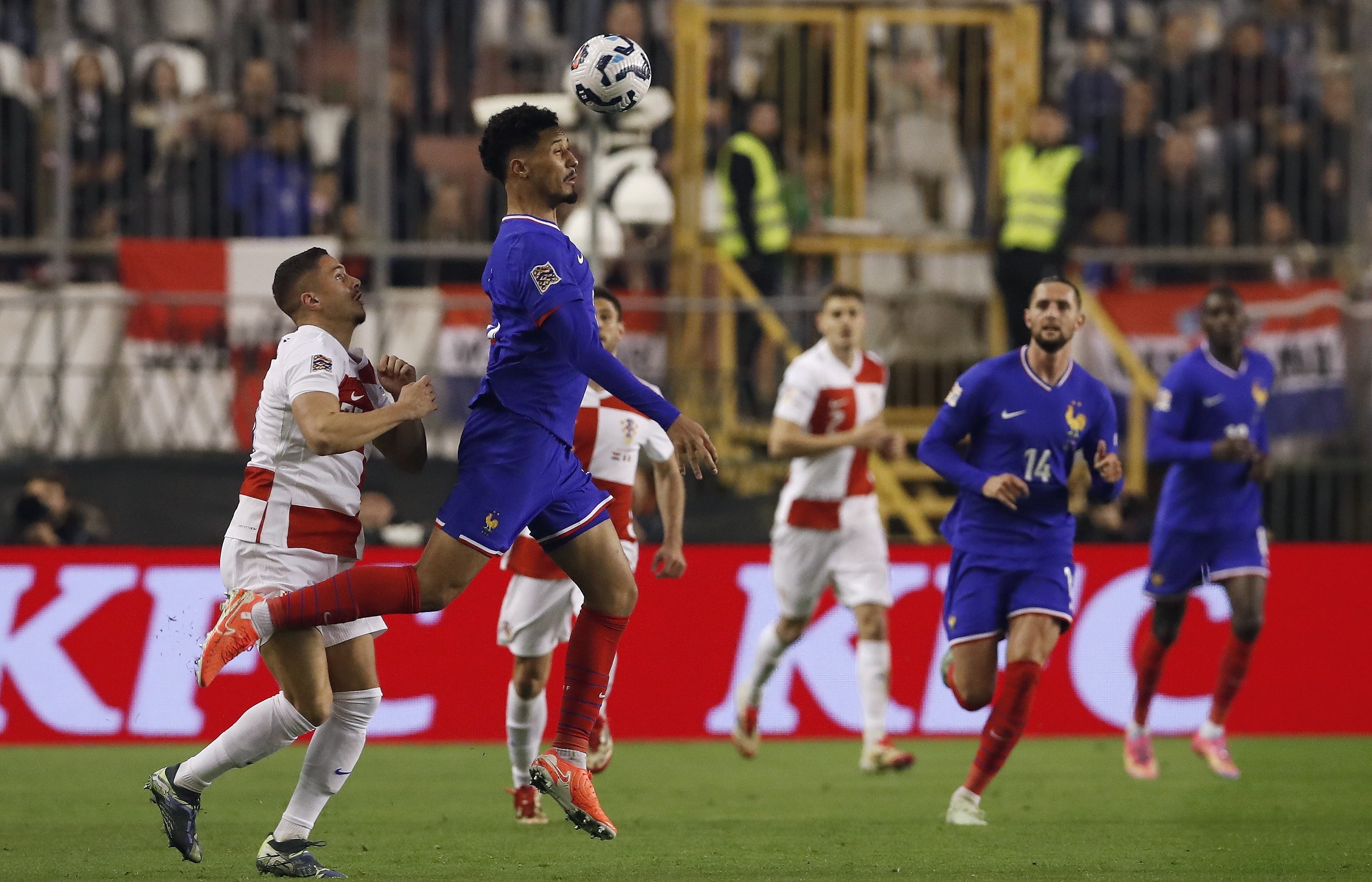 关于较量正酣!欧洲足球历史性时刻来临的信息 关于较量正酣!欧洲足球历史性时刻来临的信息