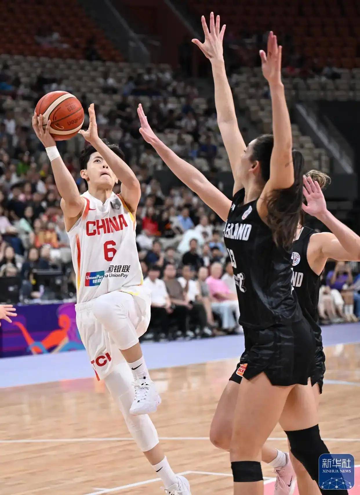 亚洲职业篮球锦标赛半决赛惊险收官 亚洲职业篮球锦标赛半决赛惊险收官