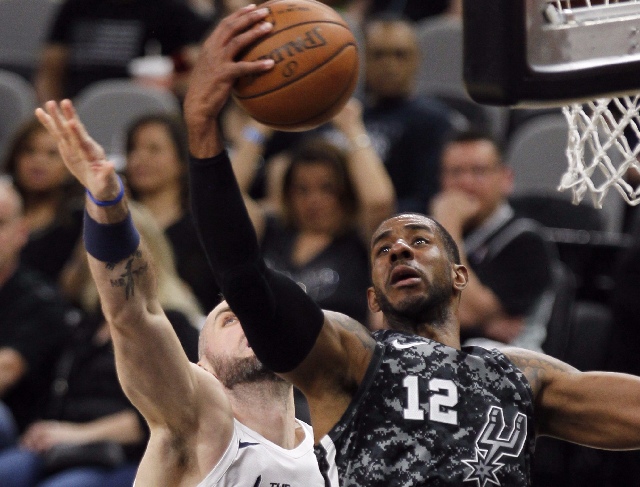 开云平台-黄蜂强势篮网，波特绝境逆转的简单介绍