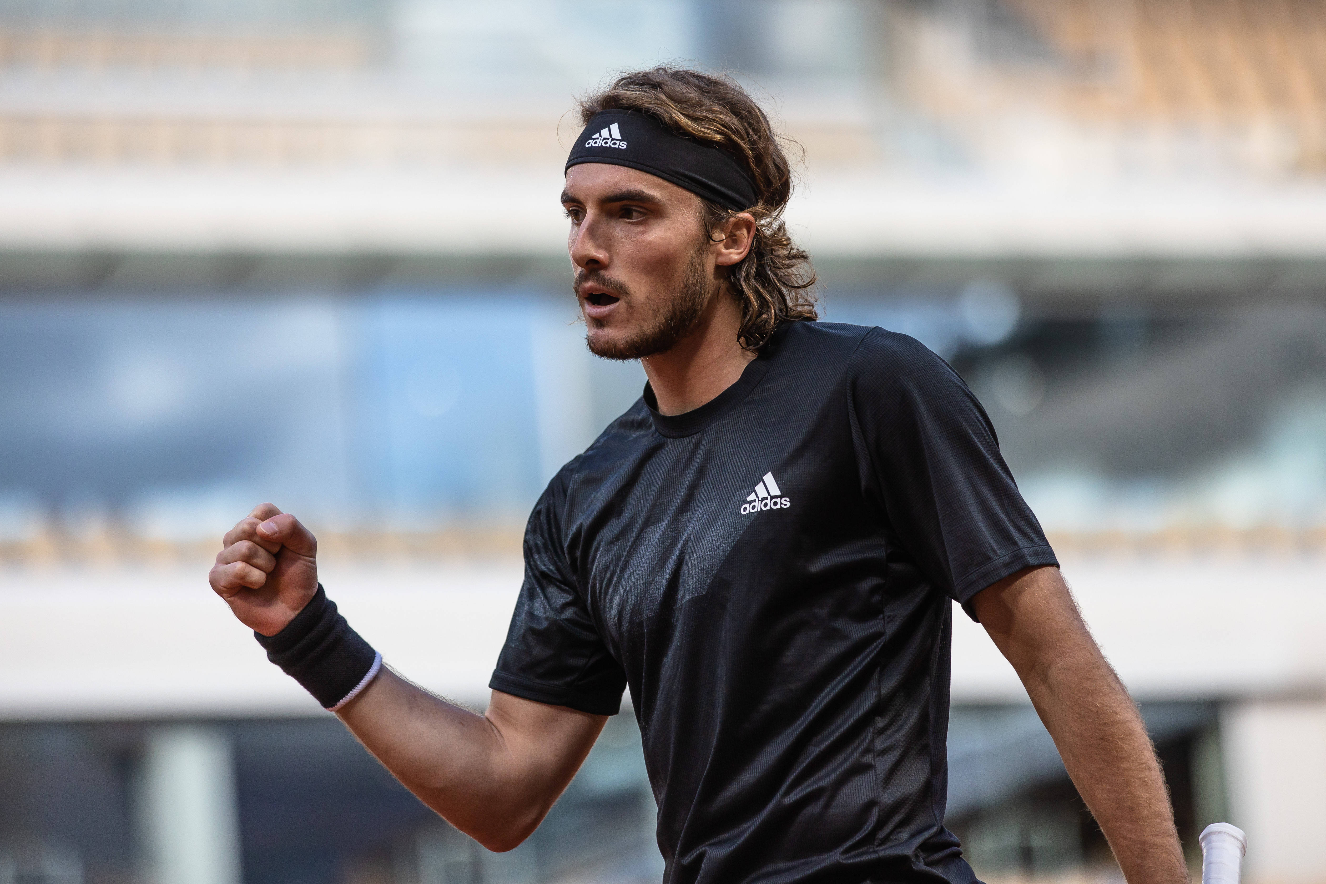 德国网球队逆转世界网球队，西西帕斯制霸全场的简单介绍