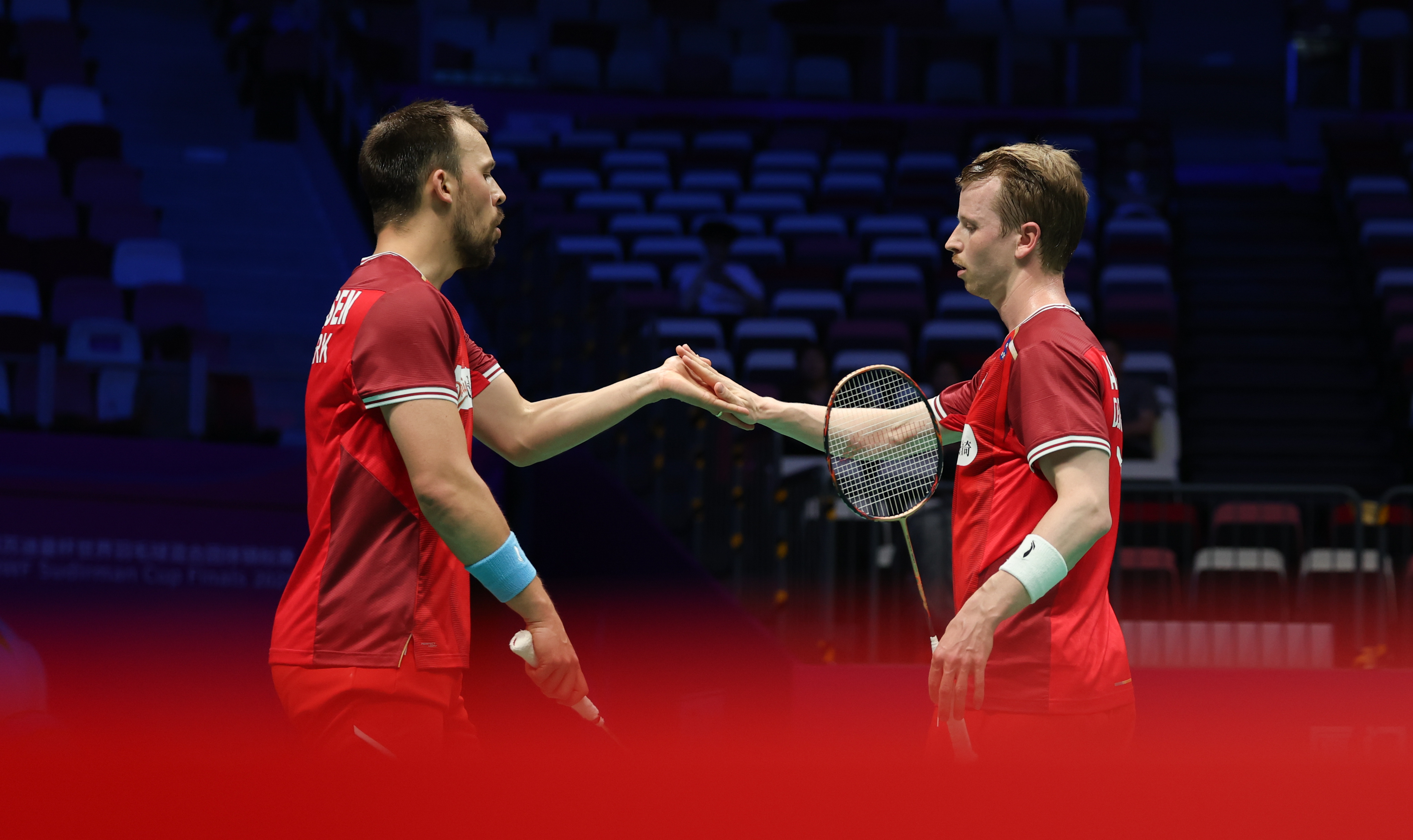 英格兰羽毛球队鏖战印尼羽毛球队,林丹送出助攻的简单介绍 英格兰羽毛球队鏖战印尼羽毛球队,林丹送出助攻的简单介绍