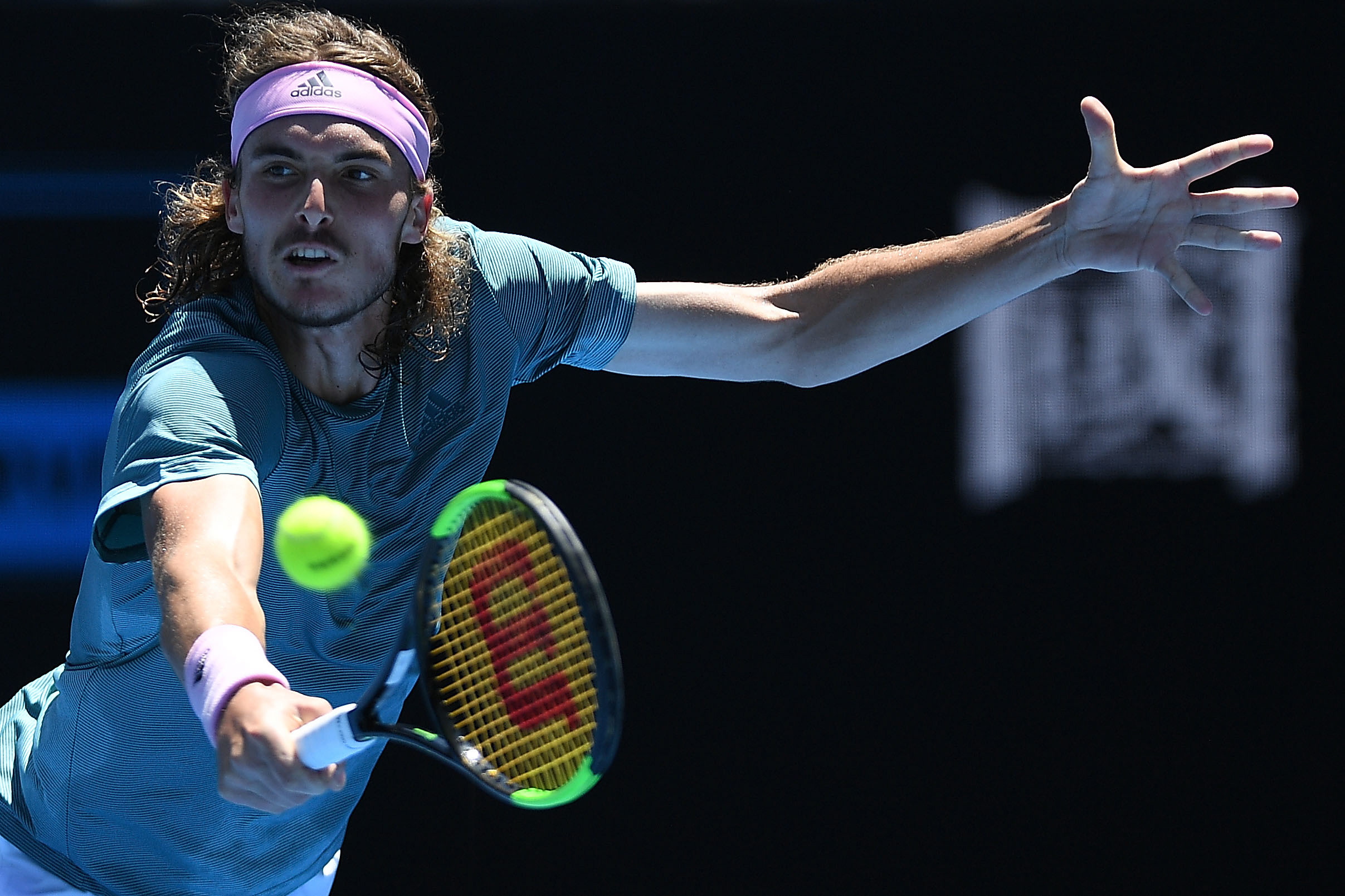 开云体育平台APP-包含西班牙网球队鏖战欧洲网球队，西西帕斯爆发神勇的词条